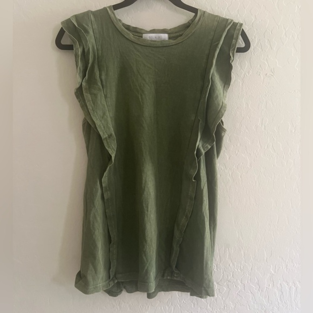 Anthropologie eri + ali ruffle
Sleeve Top sz M
